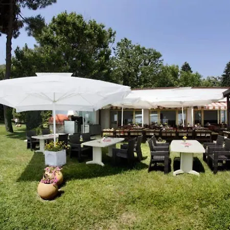 Resort Lotos Hotel, Riviera Club