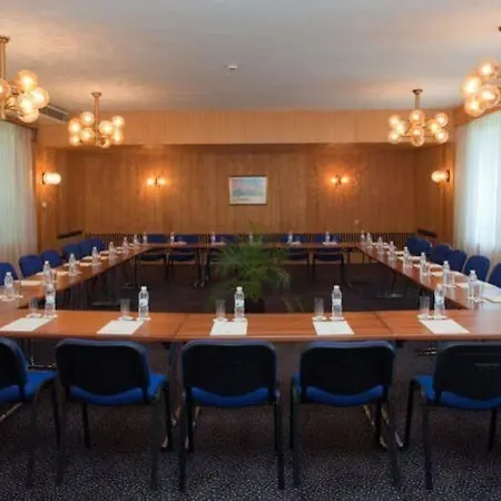 Resort Lotos Hotel, Riviera Club