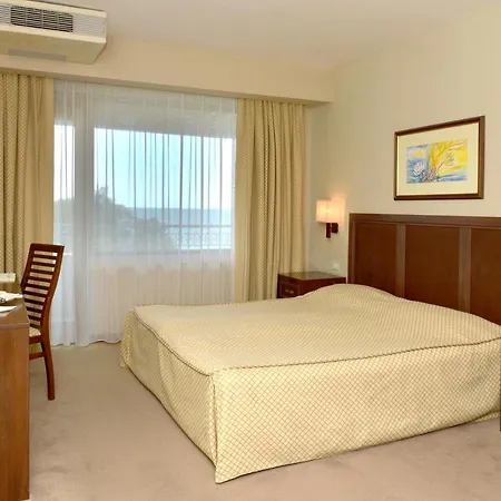 Lotos Hotel, Riviera Club 4*